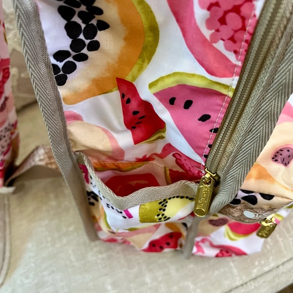 LESPORTSAC RARE Fruity Backpack NWOT - Picture 6 of 8